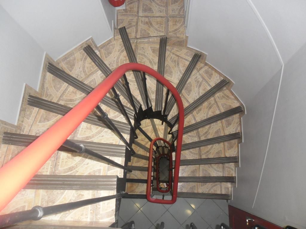 Hotel Hipotel Montmartre Gare Du Nord 2*