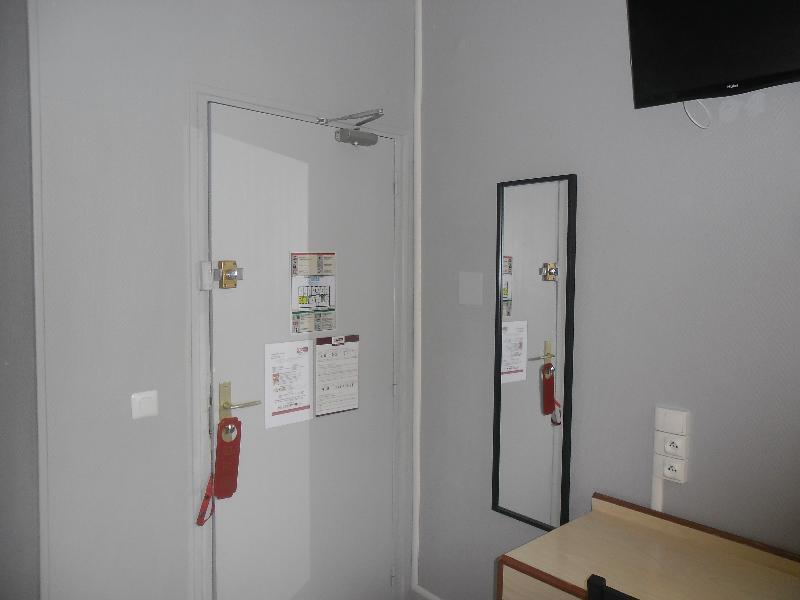 Hipotel Montmartre Gare Du Nord 2*