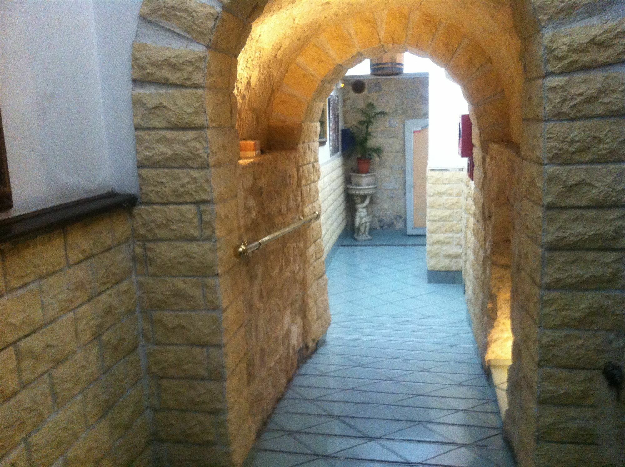 Hipotel Montmartre Gare Du Nord Hotel 2*