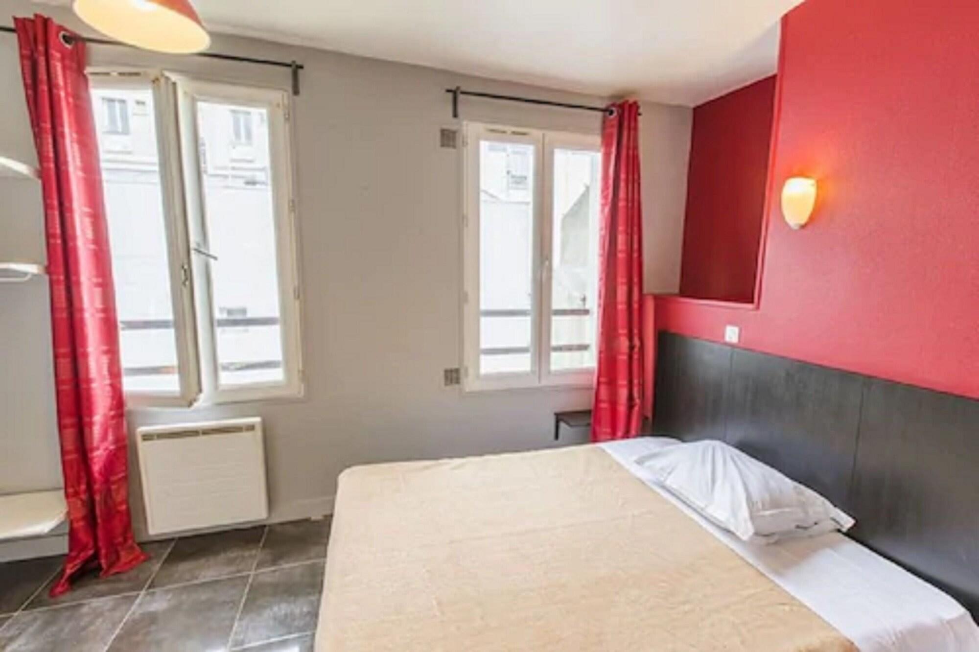 Hipotel Montmartre Gare Du Nord Hotel Parigi