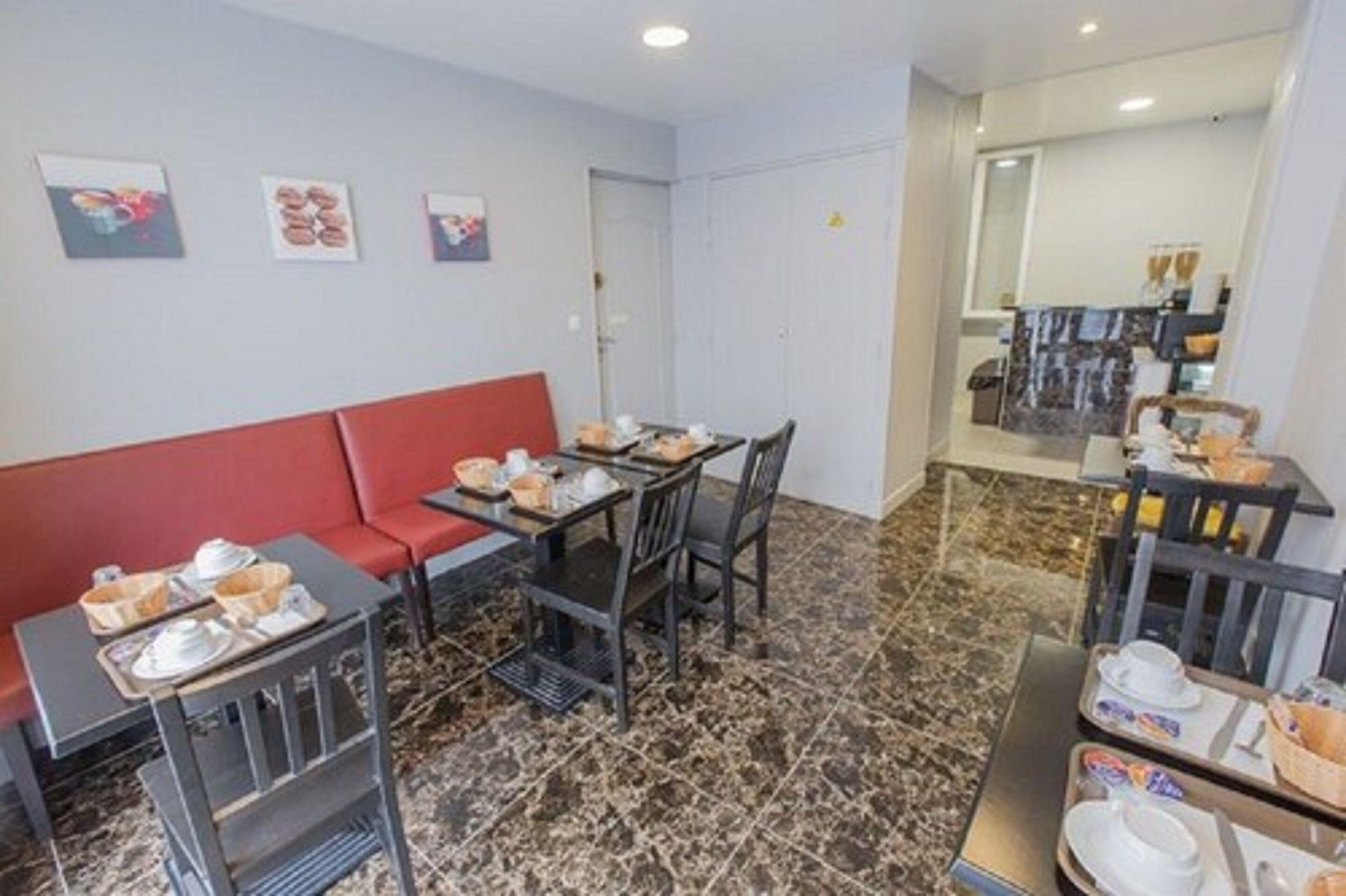 Hipotel Montmartre Gare Du Nord Parigi