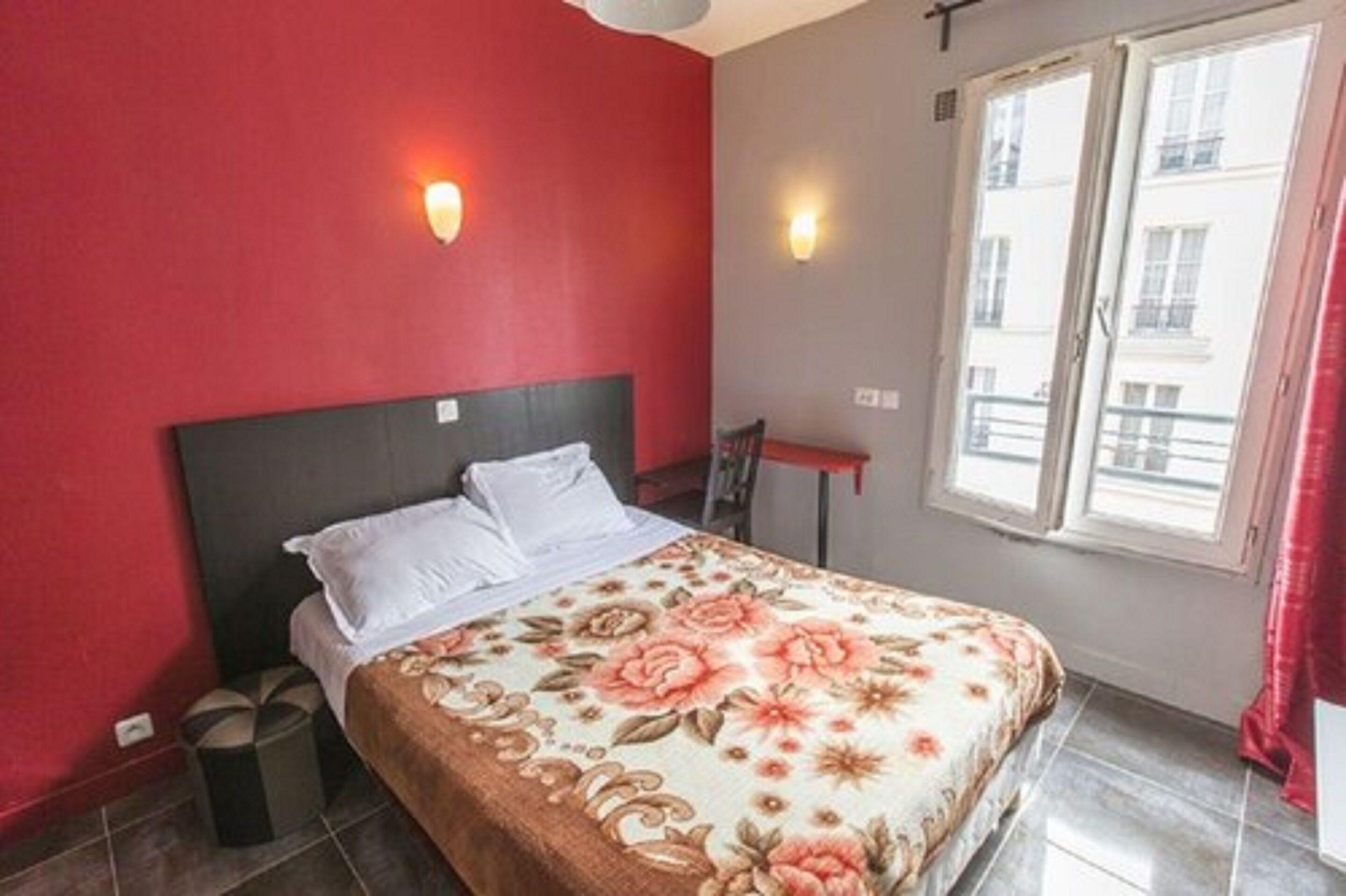 Hipotel Montmartre Gare Du Nord Hotel 2*